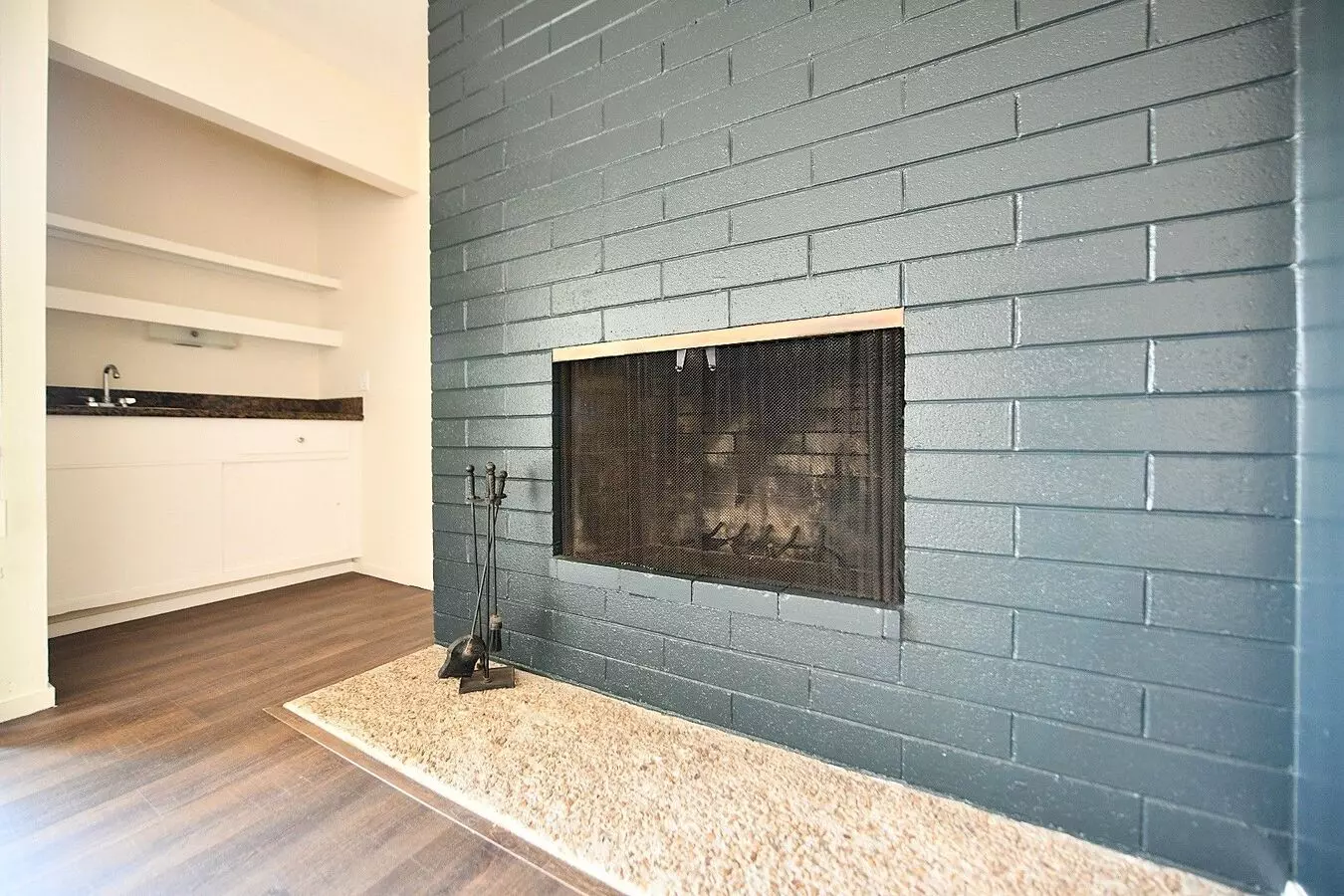 1p641 - 5401 Broadway Terr. photo 4