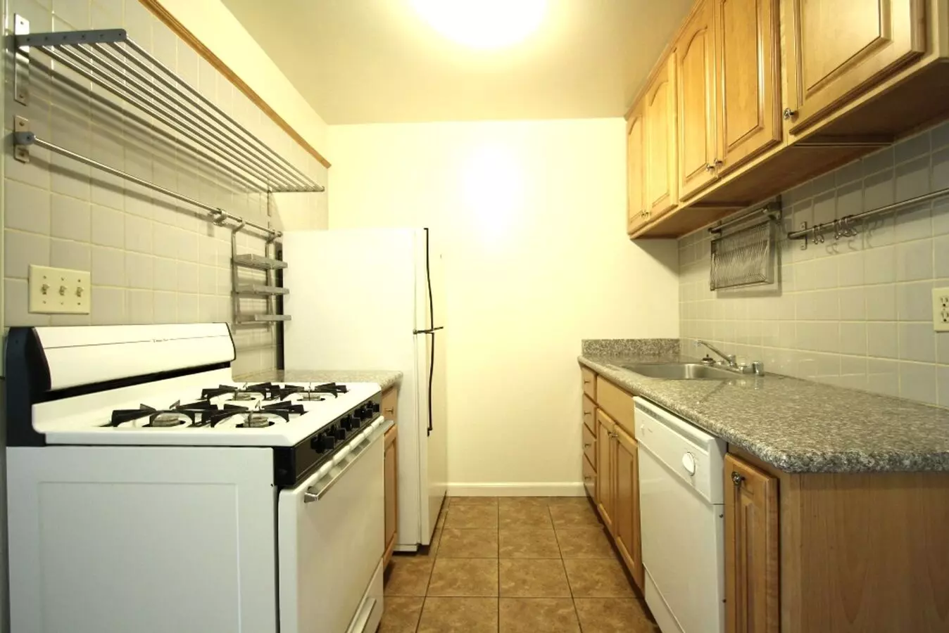 1p122 - Oakland Avenue - Hua photo 5