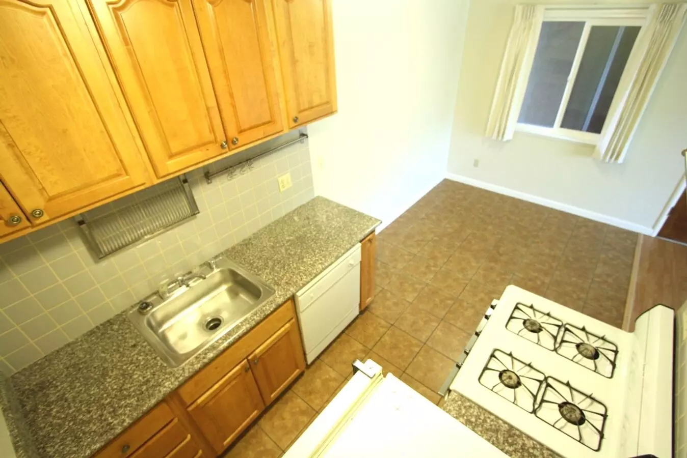 1p122 - Oakland Avenue - Hua photo 3
