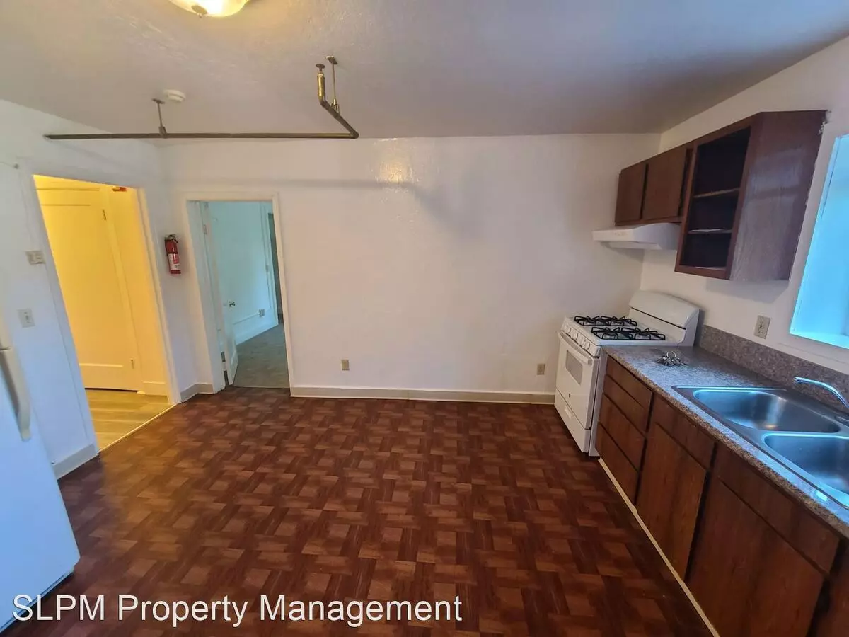1140 E22nd Street photo 3