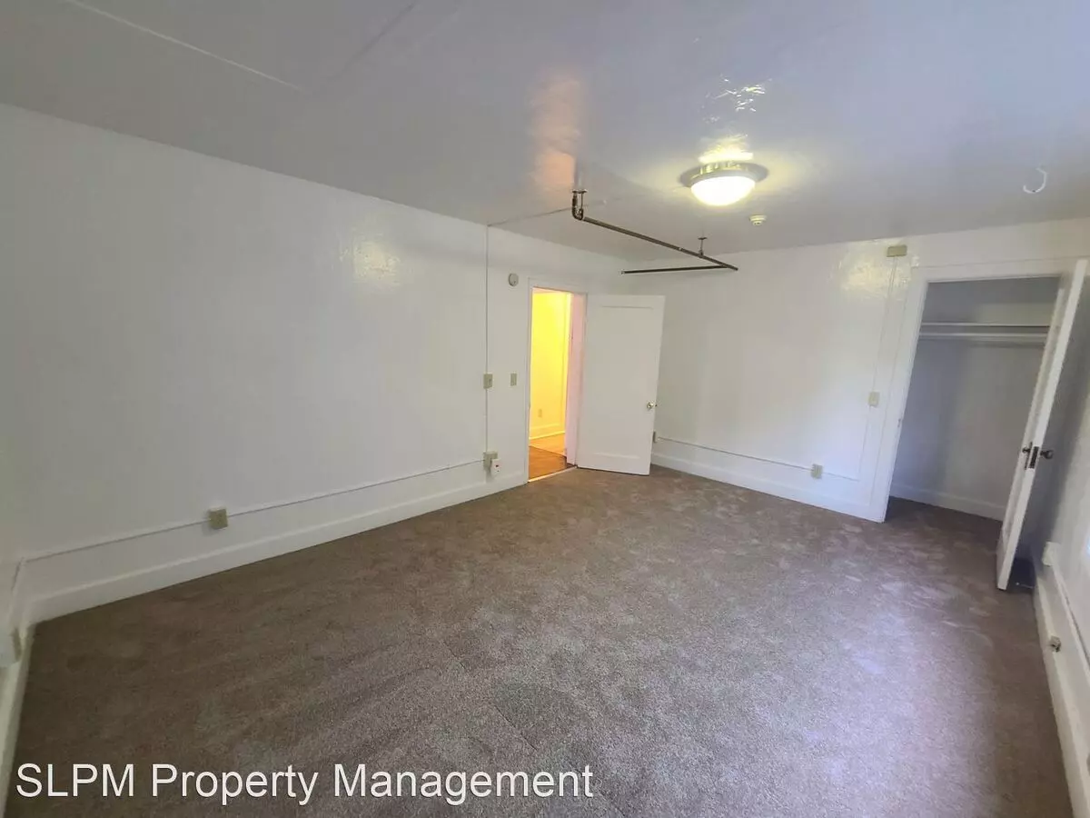 1140 E22nd Street photo 5