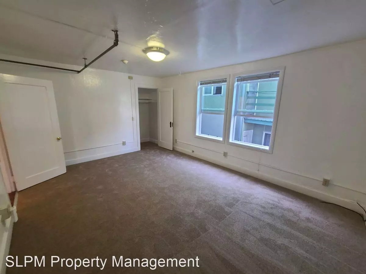1140 E22nd Street photo 4