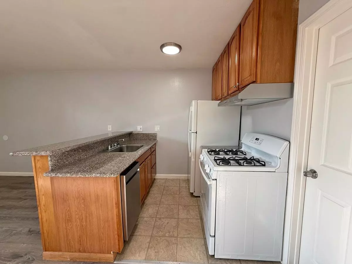 Tahoe Terrace Apartments photo 3