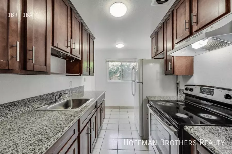 2556 East 16th Street, Oakland, CA 94601 photo 5