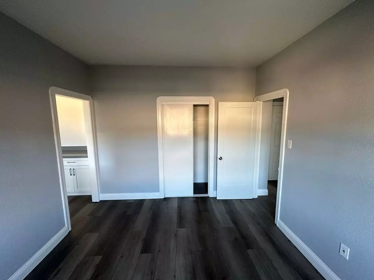 2684 73rd Avenue (1086r) photo 5
