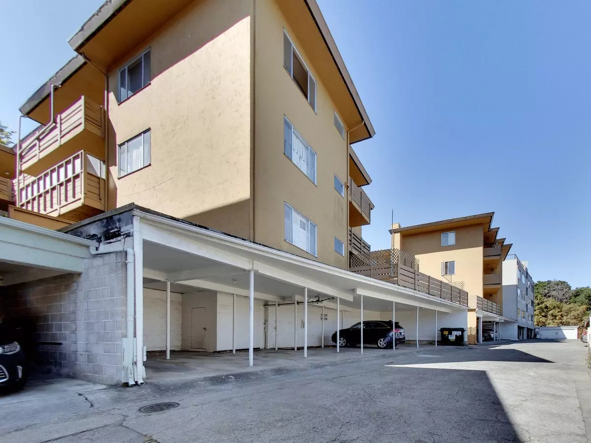 275 Vernon photo 4