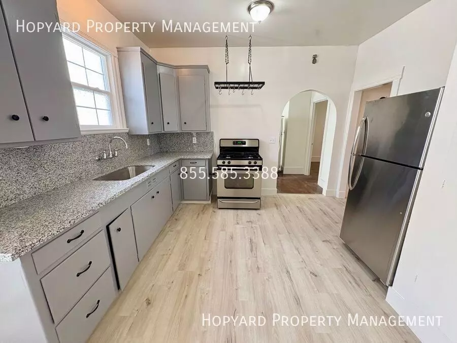 2809 Humboldt Avenue, Oakland, CA 94602 photo 2