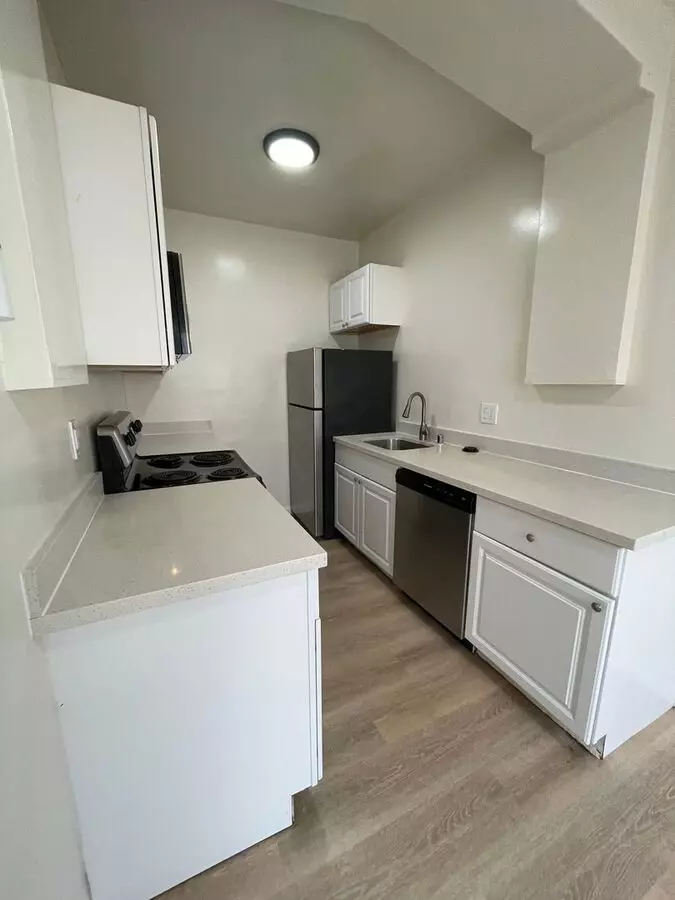 2915 Martin Luther King Jr Way, Oakland, CA 94609 photo 3