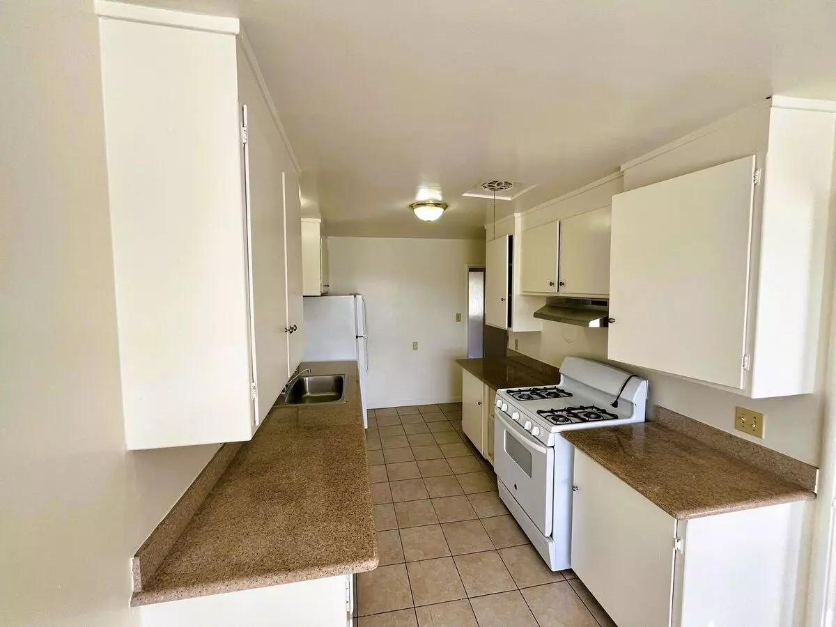 3105 High St photo 5