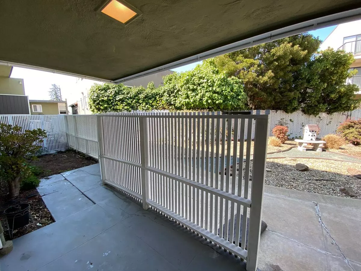 311 Lester Ave, Oakland (Apartment) photo 4