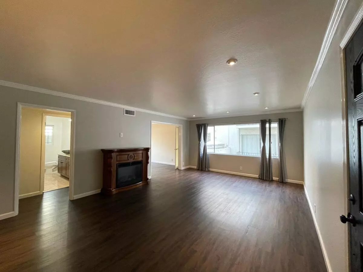 321 Wayne Ave. (LO) photo 2