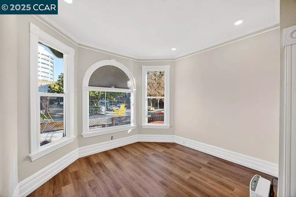 3229 Elm Street, Oakland, CA 94609 photo 5