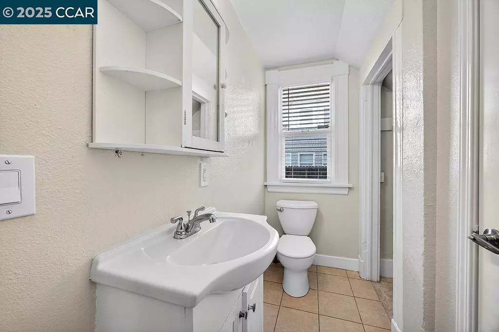 3229 Elm Street, Oakland, CA 94609 photo 4
