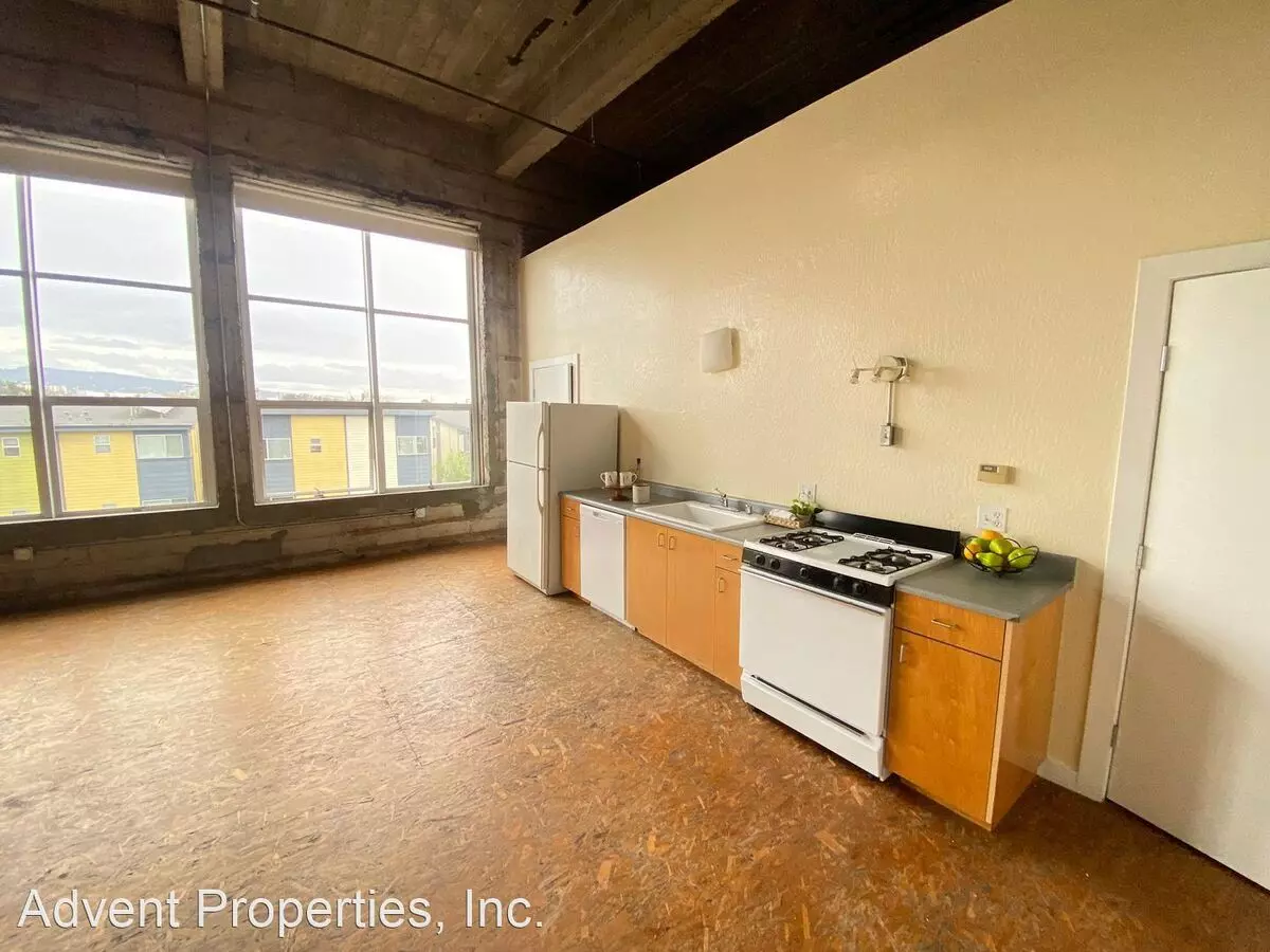3240 Peralta Street, Oakland, CA 94608 photo 2