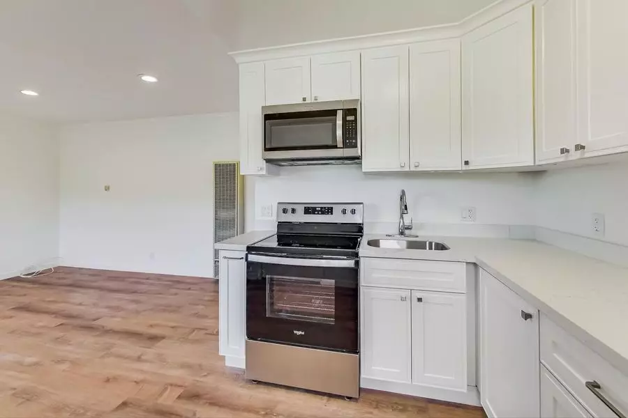 329 Lester Avenue, Oakland, CA 94606 photo 3
