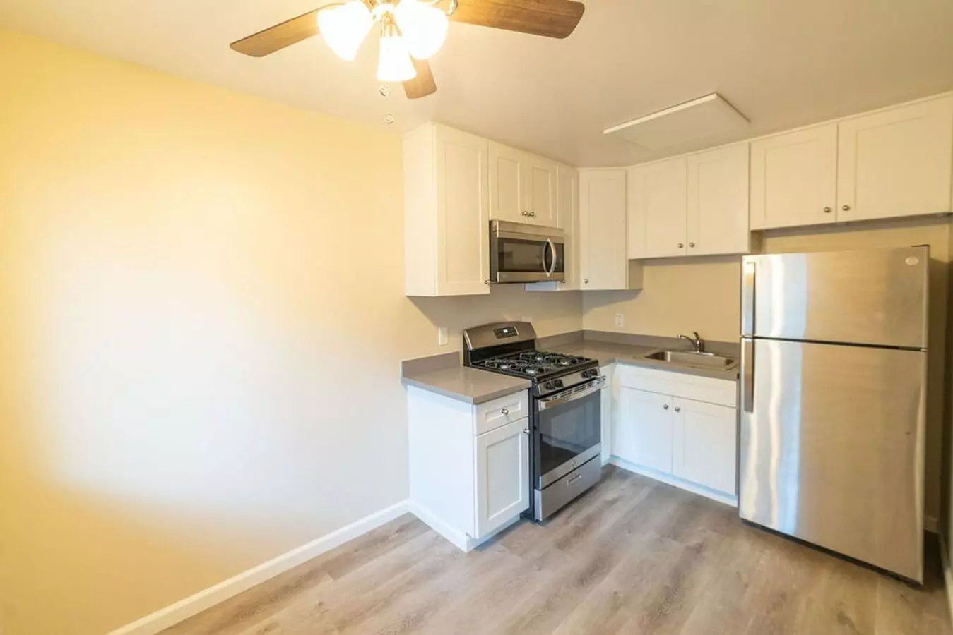 Yosemite Avenue Apartments photo 3
