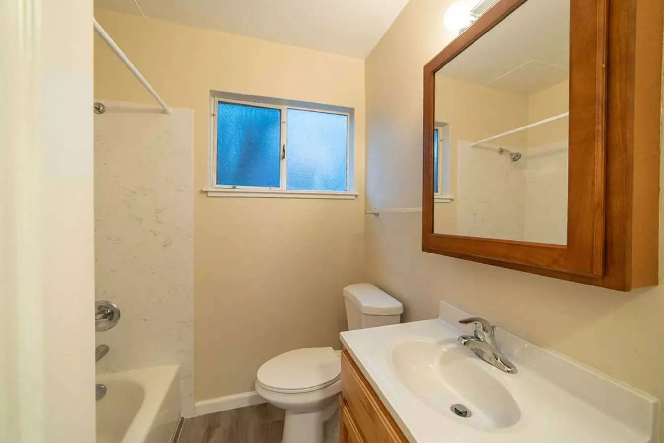 Yosemite Avenue Apartments photo 2