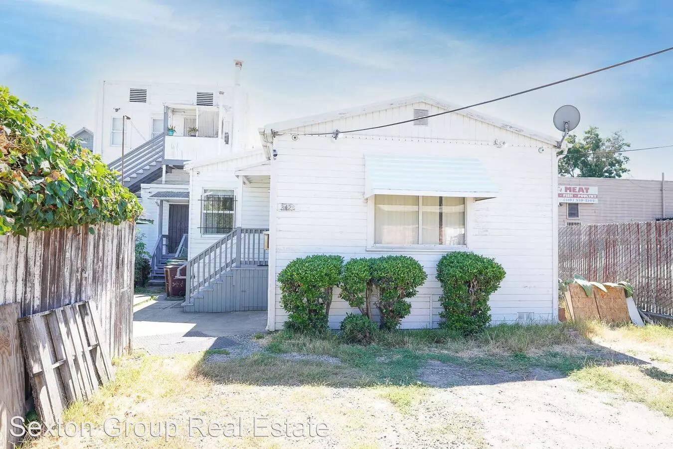 3428 Dimond Ave photo 4