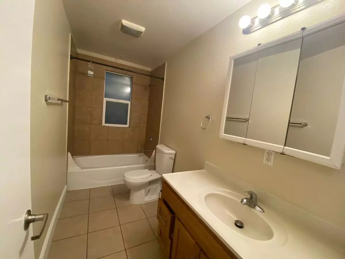 3833T - 3833 Telegraph Avenue photo 3
