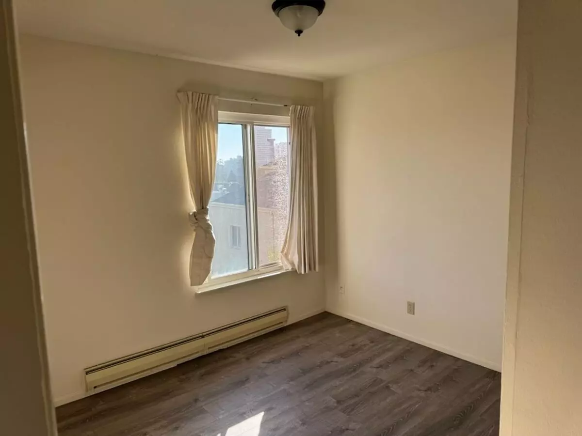443 Lee St photo 5