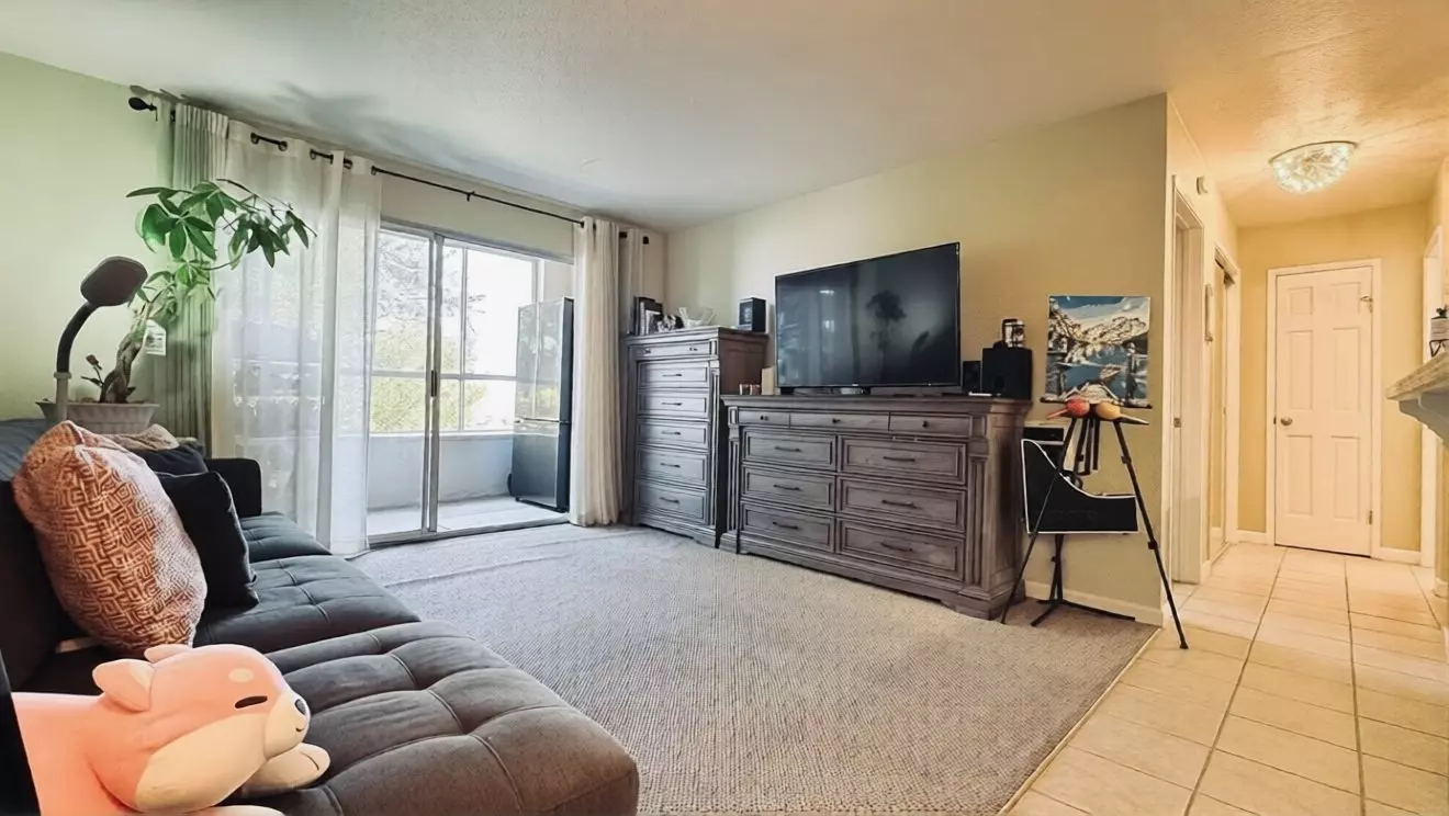 466 Crescent Street, #114 photo 3