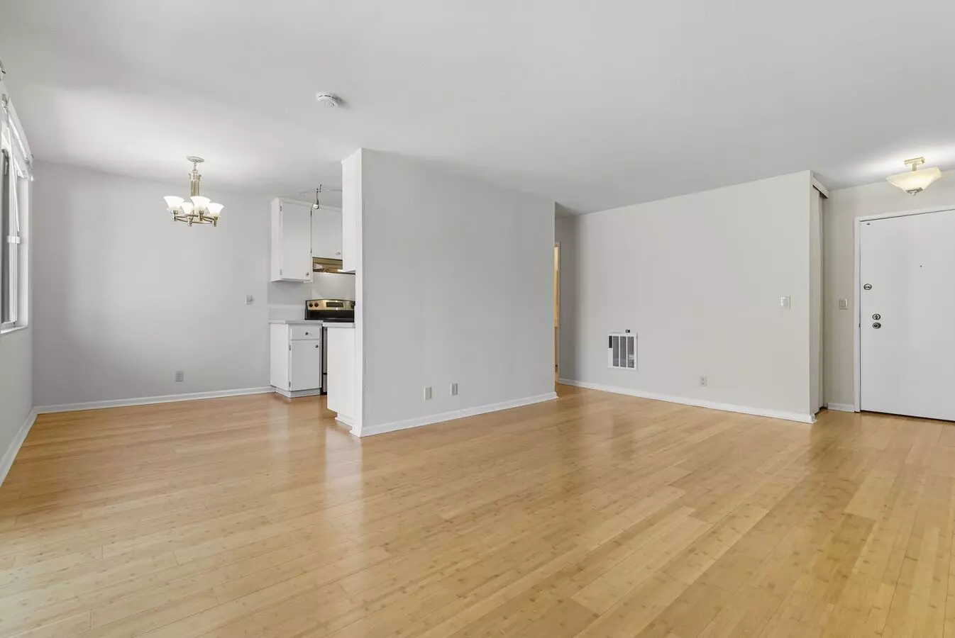 475 Weldon Ave. photo 2