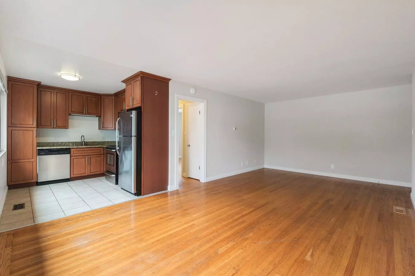 490 42nd Street, Oakland, CA 94609 photo 2