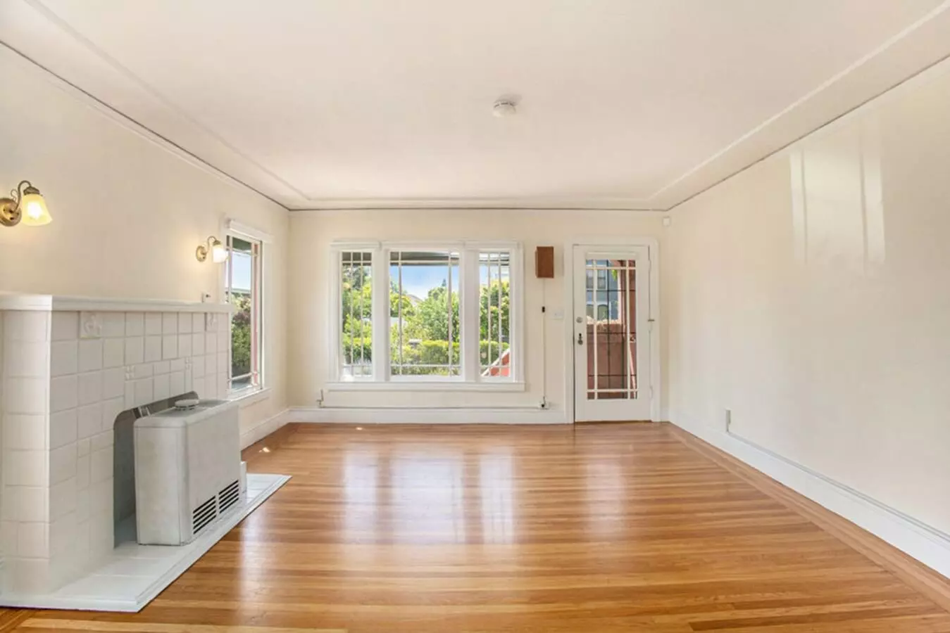 5018 Shafter Avenue, Oakland, CA 94609 photo 3