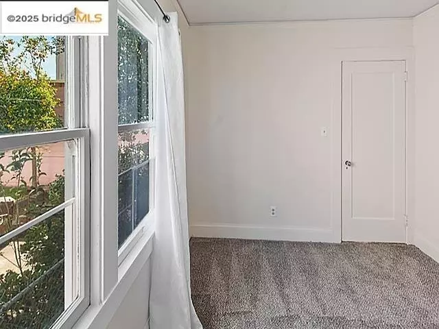 518 44th Street, Oakland, CA 94609 photo 3