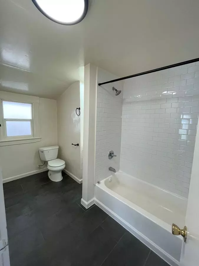 527 Merrimac St photo 5