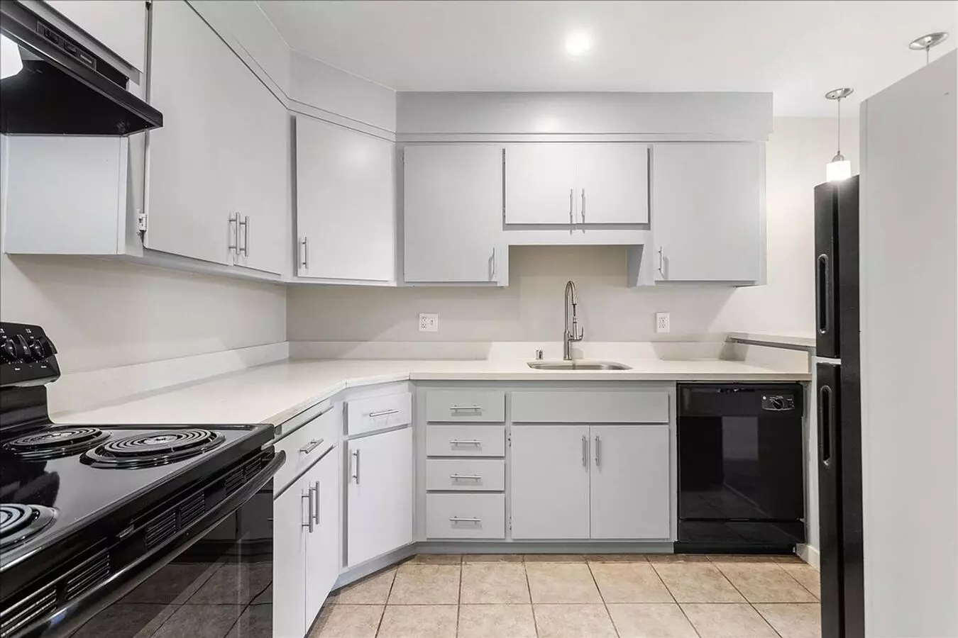 528 Merritt Ave, Oakland (Apartment) photo 3