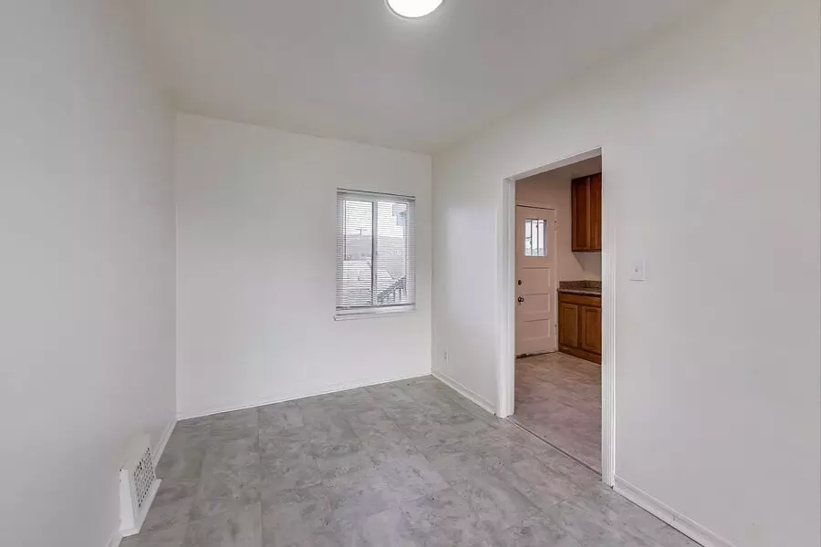 5492 Ruth Avenue, Oakland, CA 94601 photo 2