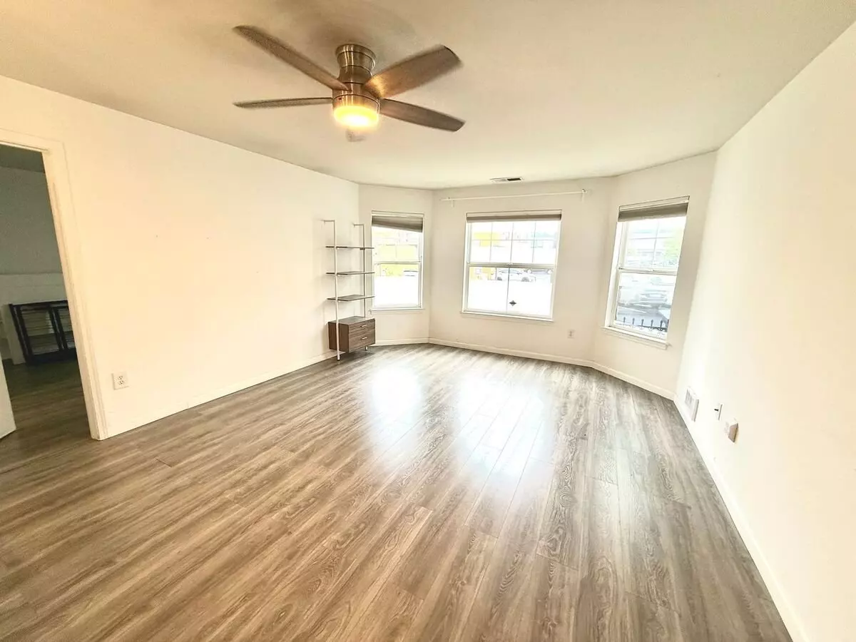 Secure Downtown Oakland 2 Br,2 Ba With Garage Parking, Ev Charging photo 4