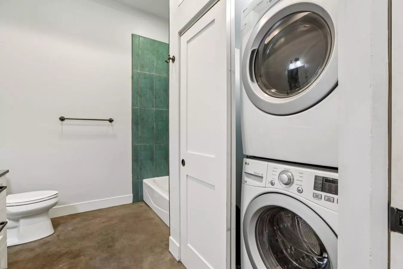 5610 Martin Luther King Jr Way, Oakland, CA 94609 photo 4