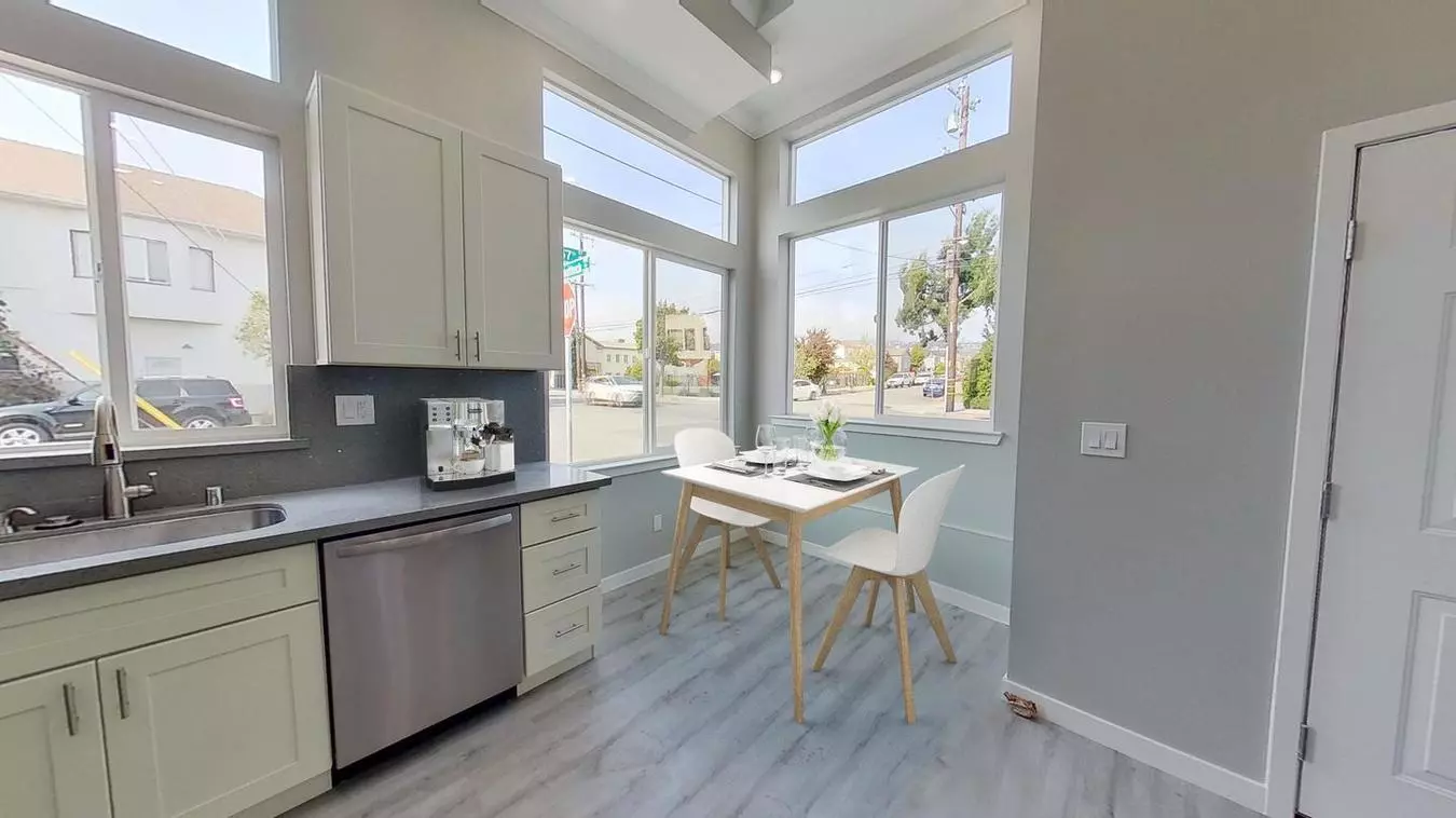5699 Shattuck Avenue, Oakland, CA 94609 photo 3