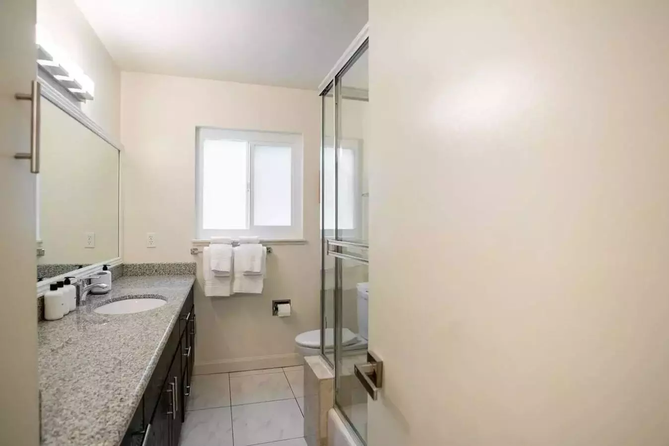 570 Boden Way, Oakland, CA 94610 photo 2