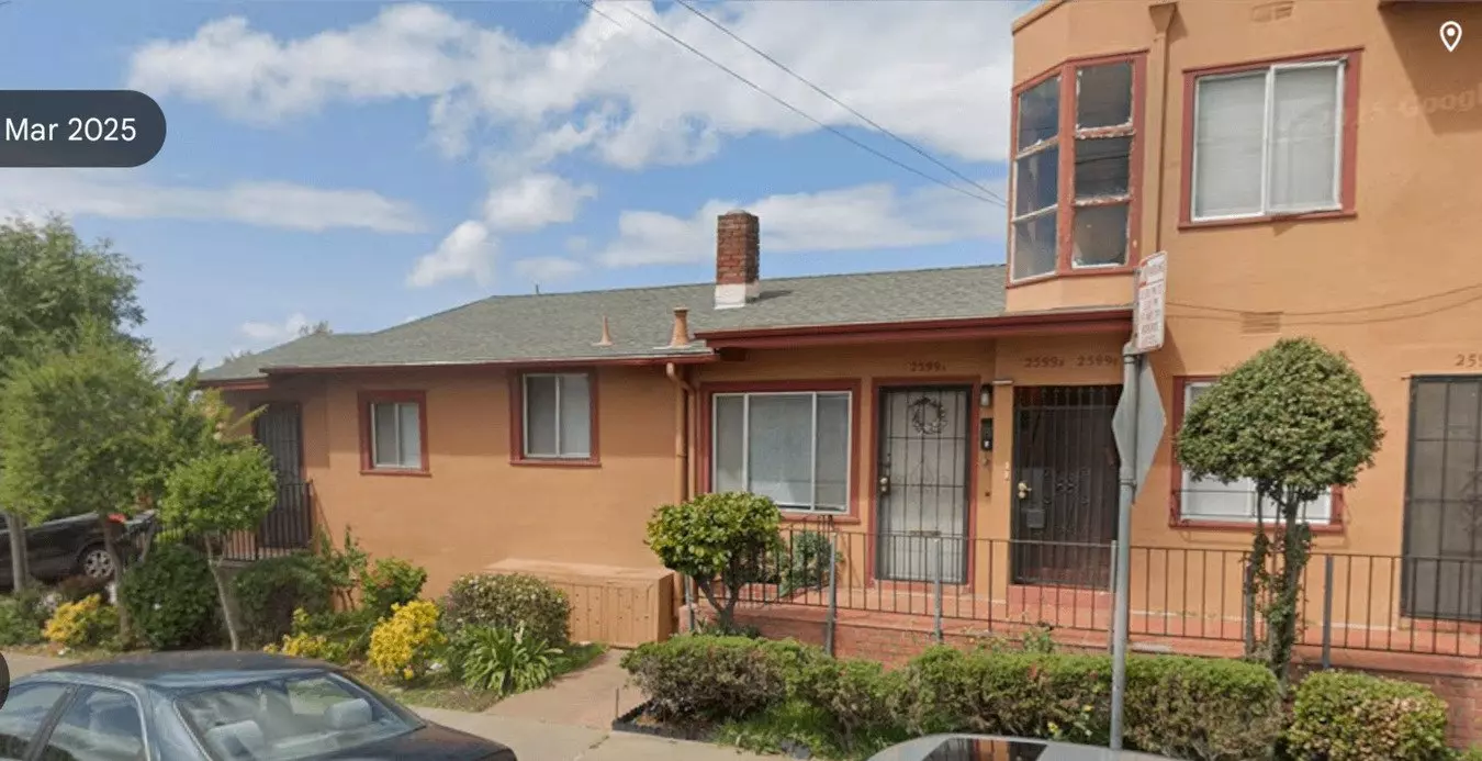 6033 Foothill photo 2