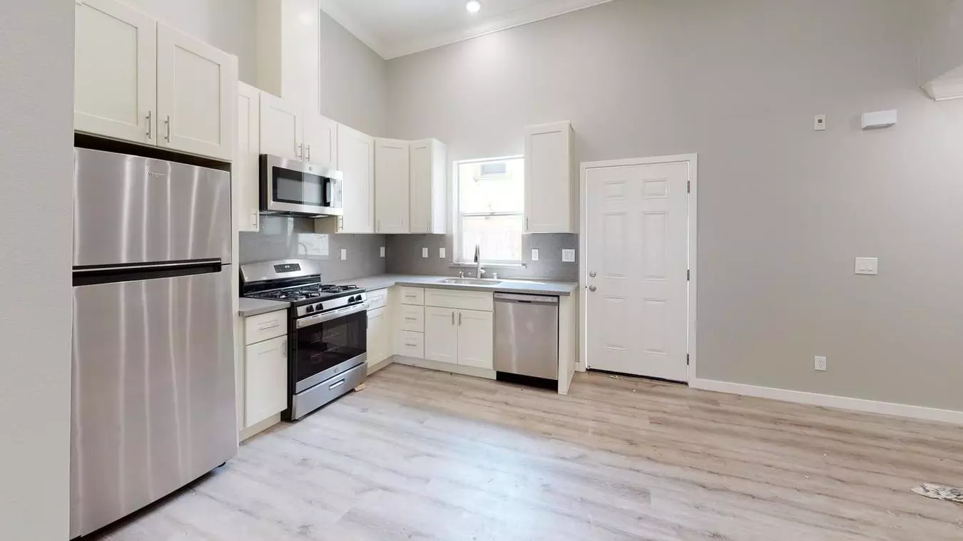 605 57th Street, Oakland, CA 94609 photo 2