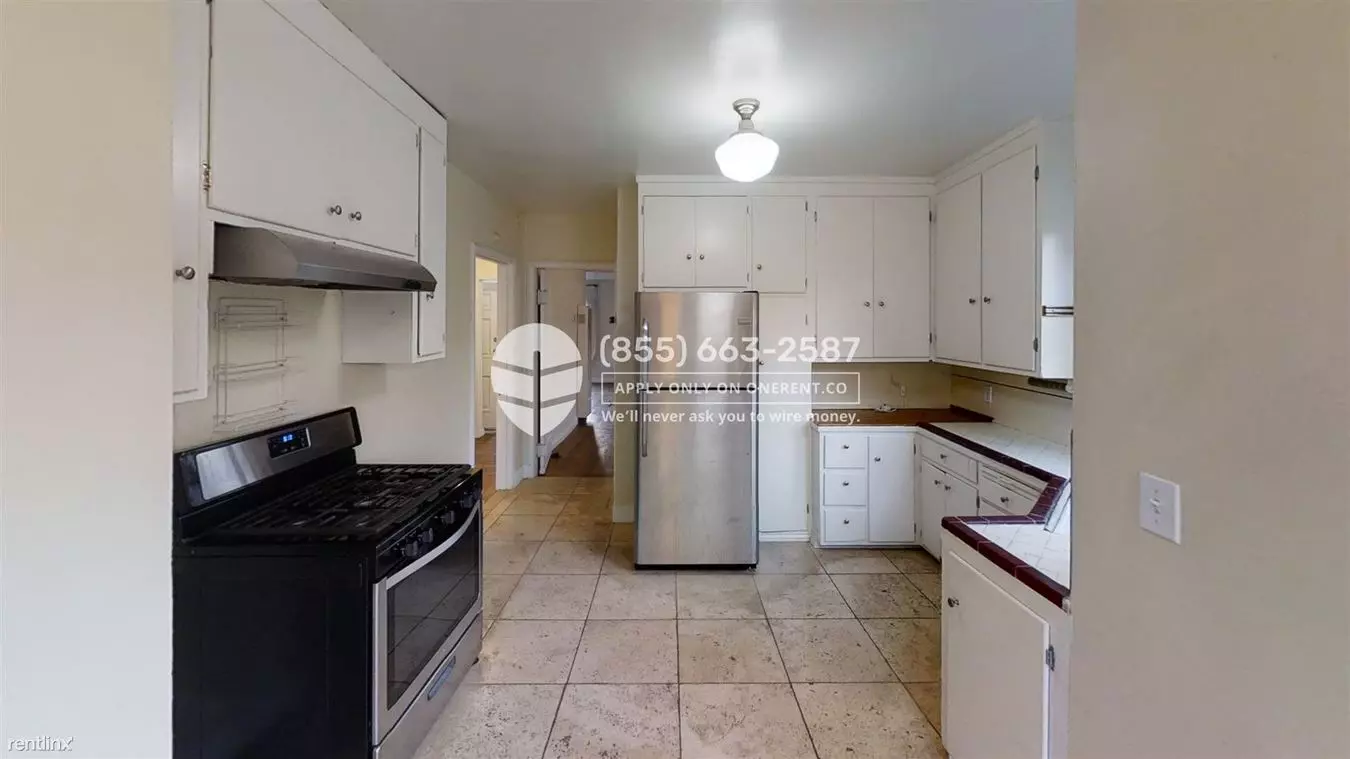 912 61st Street, Oakland, CA 94608 photo 2