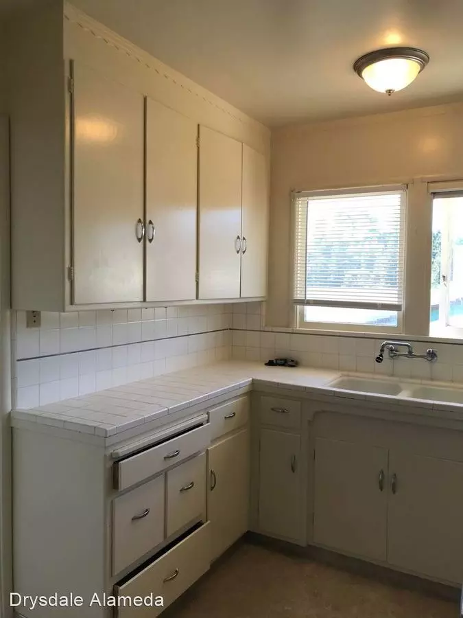 6225 Antioch Street, Oakland, CA 94611 photo 5