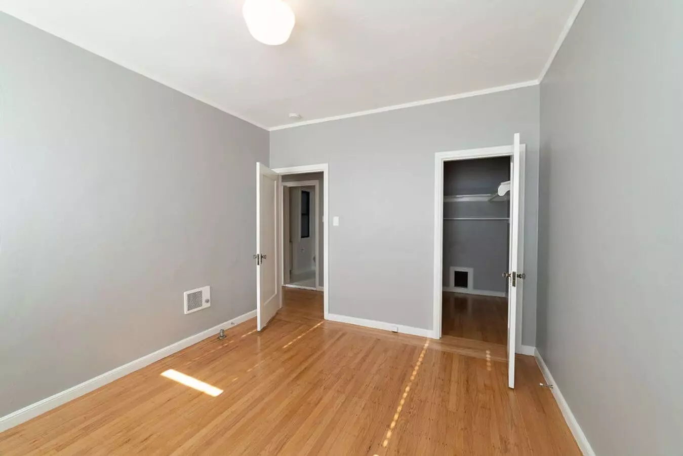 633 Cleveland Street, Oakland, CA 94606 photo 4