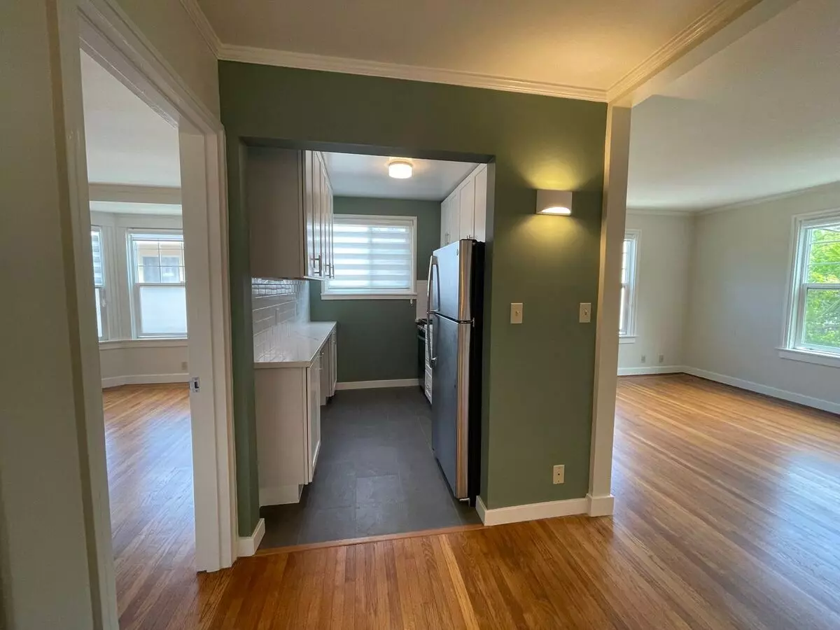 669 Oakland Ave. (LO) photo 2