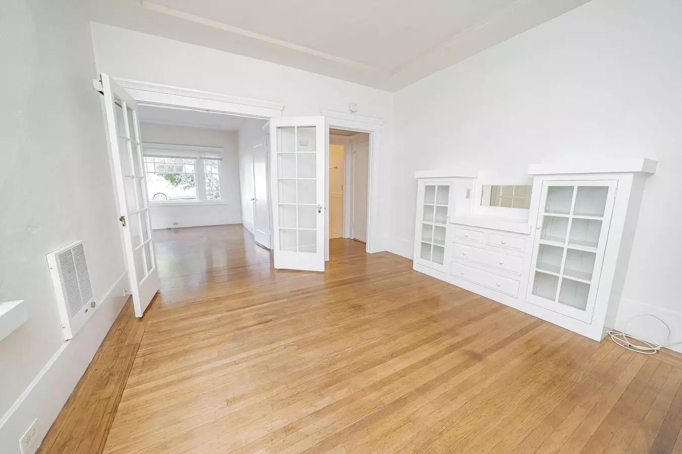 746 Rand Avenue, Oakland, CA 94610 photo 2