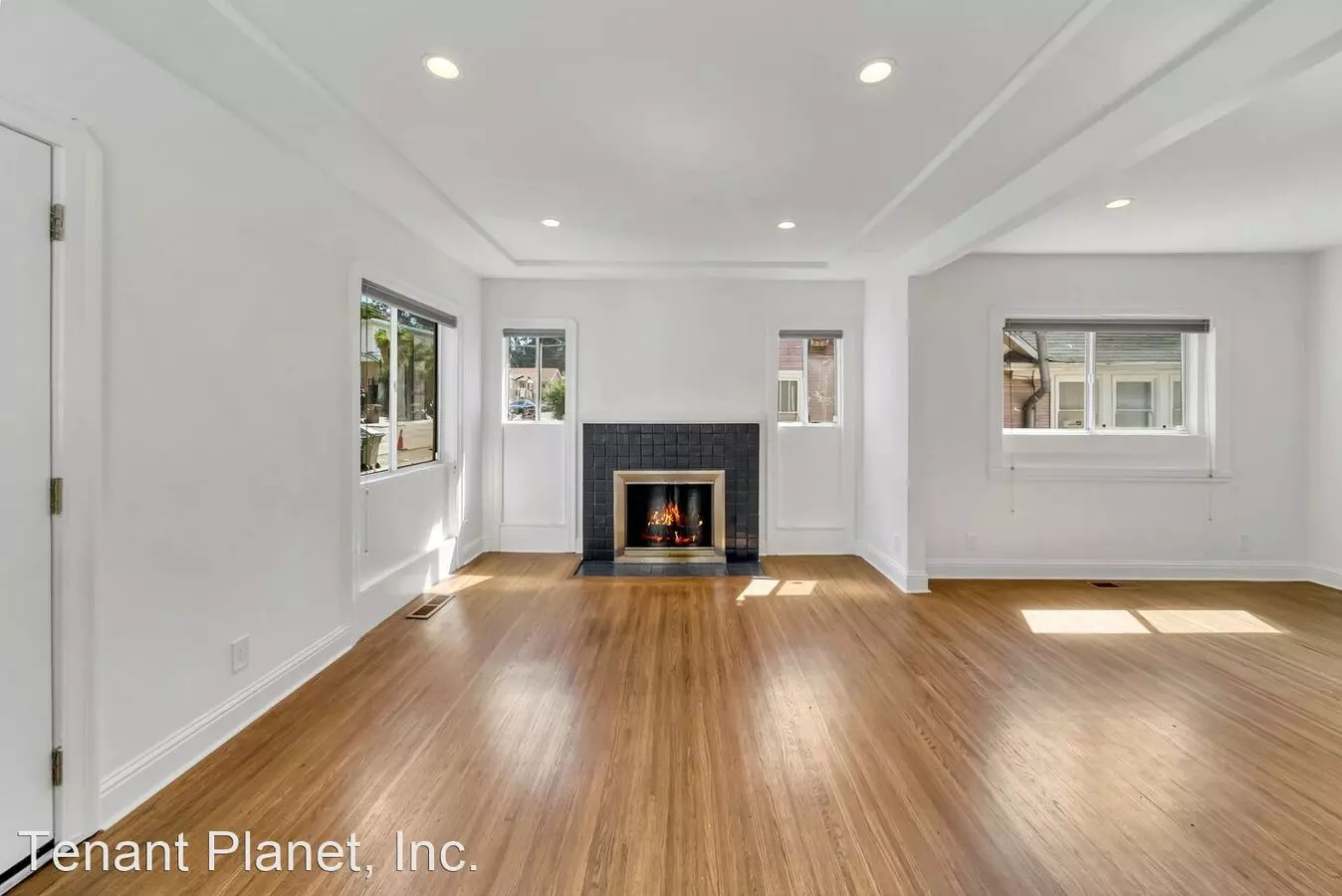 7637 Ney Ave photo 2