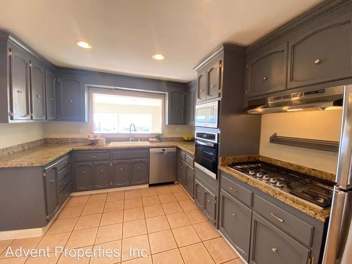 7880 Sunkist Drive, Oakland, CA 94605 photo 4