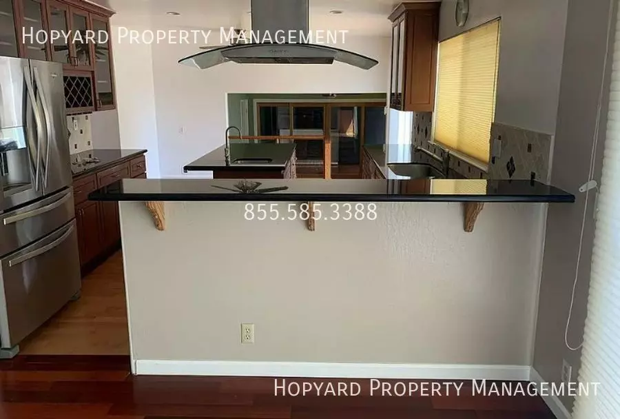 7924 Shay Drive, Oakland, CA 94605 photo 5
