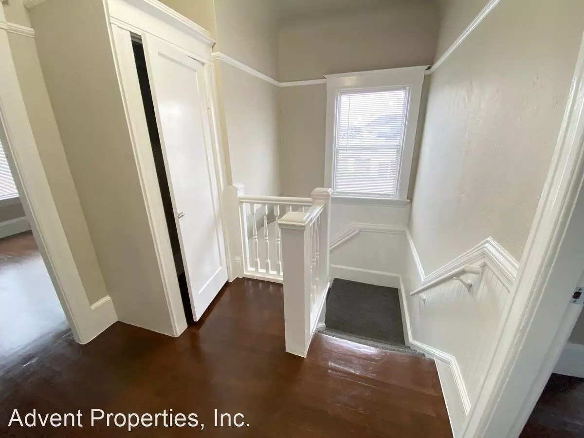809-811 26th Street photo 5