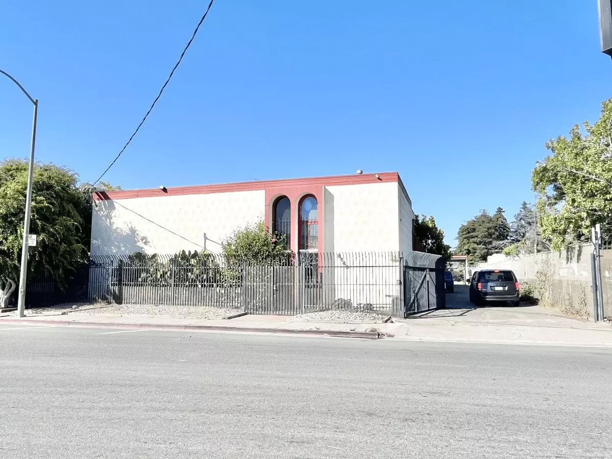 8132 Baldwin St photo 5