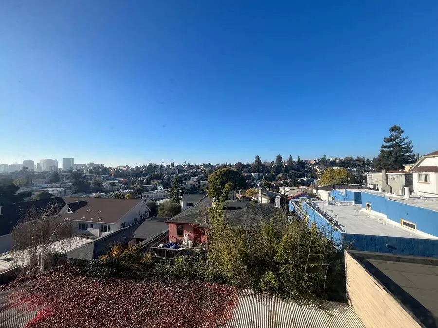 827 Warfield Avenue, Oakland, CA 94610 photo 4