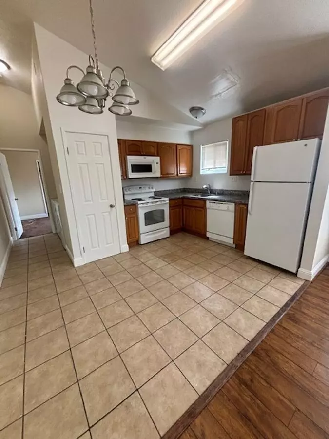 8290 Macarthur Boulevard, Oakland, CA 94605 photo 3